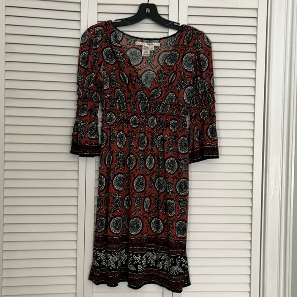 Fun flowy 3/4 length sleeve multi colored dress.